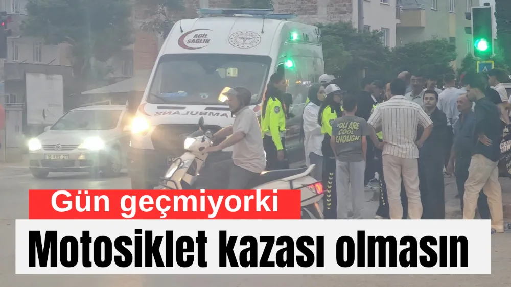 İnegöl’de Kavşakta Kaza: Motosiklet ile Otomobil Çarpıştı, 2 Genç Yaralandı