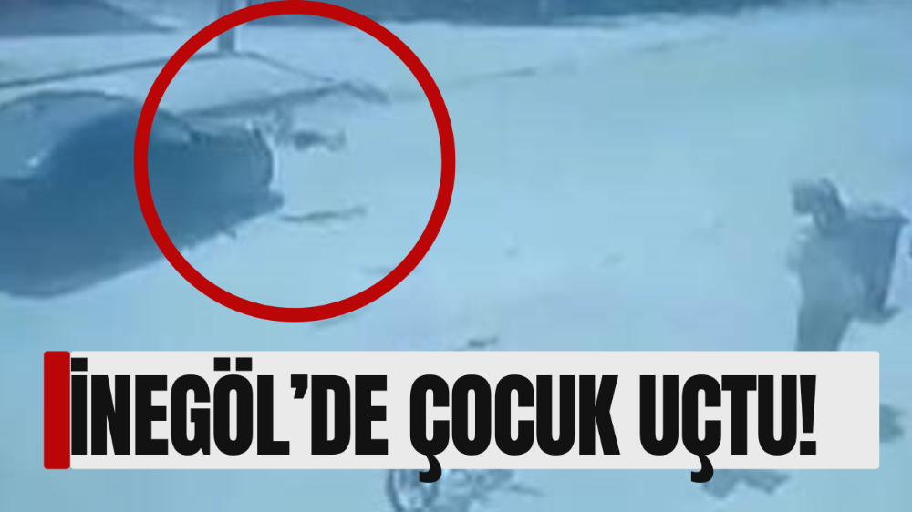 Koşarak caddeye çıkan 4 yaşındaki çocuğa otomobil böyle çarptı