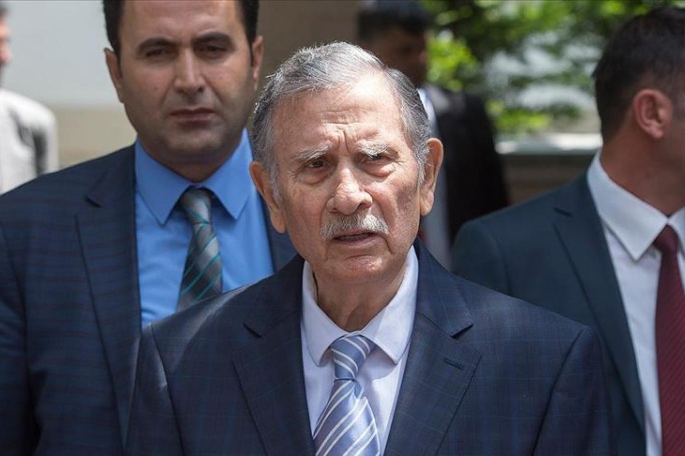 Eski Başbakan hayatını kaybetti !